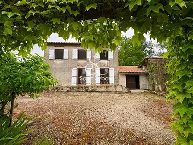 Asnières sur Nouère 16290 Achat / Vente maison 5 pièces t5 parking
