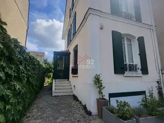 Asnières sur Seine 92600 Location maison 5 pièces t5 terrasse parking