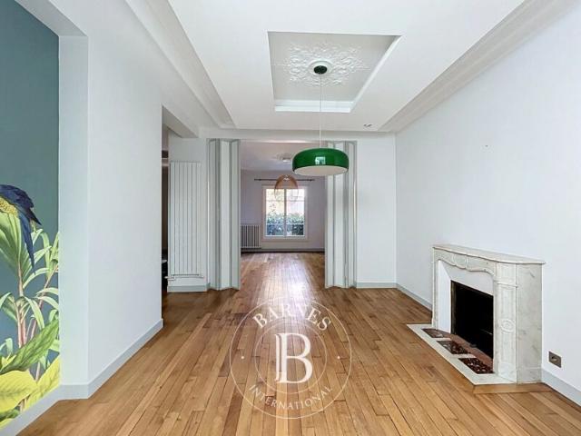 Asnières sur Seine, Maison 5 Chambres 163 m² en location