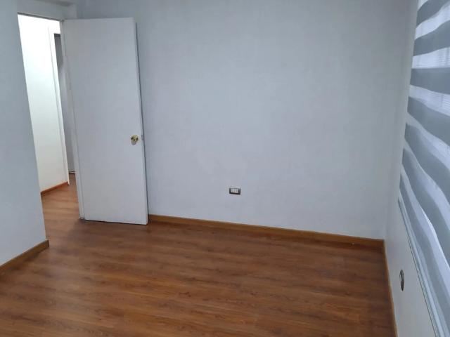 Asoleado, 1 terraza, cortinas roller nuevas