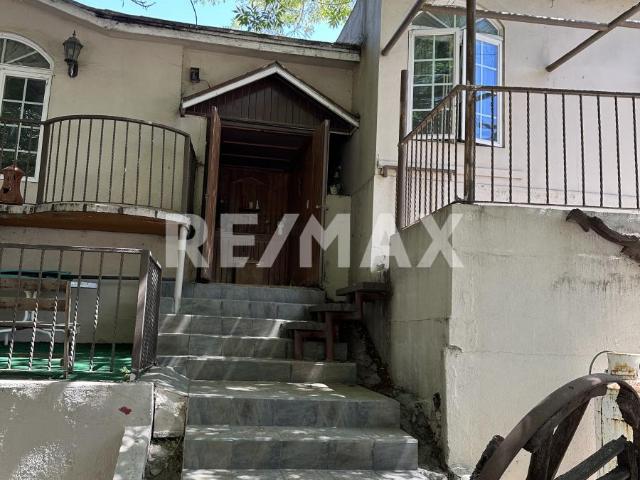 Asombrosa Propiedad en Venta en Cuatro Milpas, Ensenada