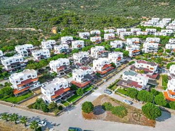 Asos Kocaköy Mevkii Özel Plajlı Site İçinde Tripleks Villa