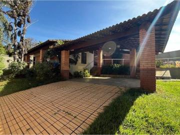 BELA CASA CLÁSSICA DE 04 QUARTOS NO BAIRRO BANDEIRANTES – BELO HORIZONTE/MG