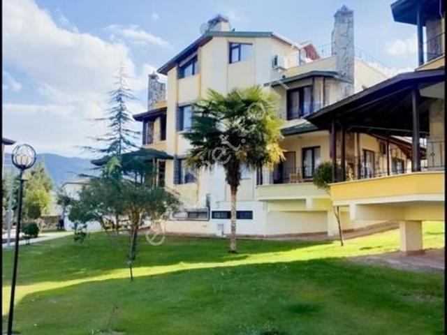 Asal Gayrimenkulden Kiralık Havuzlu Vılla