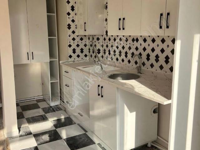 Asansör Emlaktan Kiralık Doğalgazlı Full Yapılı Kupon Daire