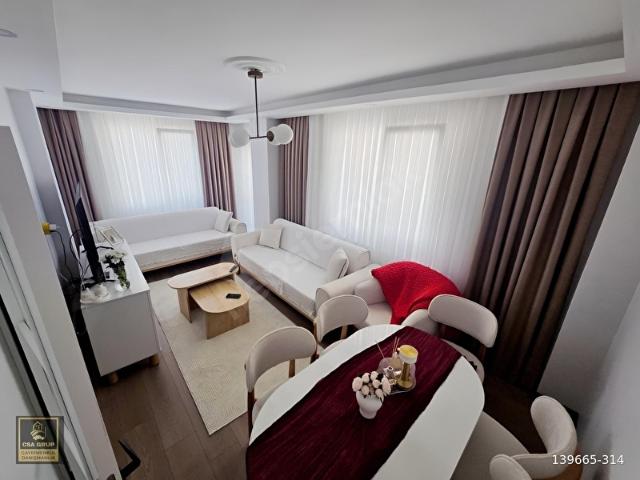 ASANSÖRLÜ CADDE ÜZERİ ARAKAT DAİRE