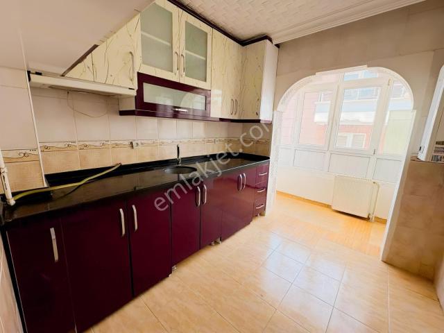 Asansörlü Cadde Üzeri Kiralık Daire