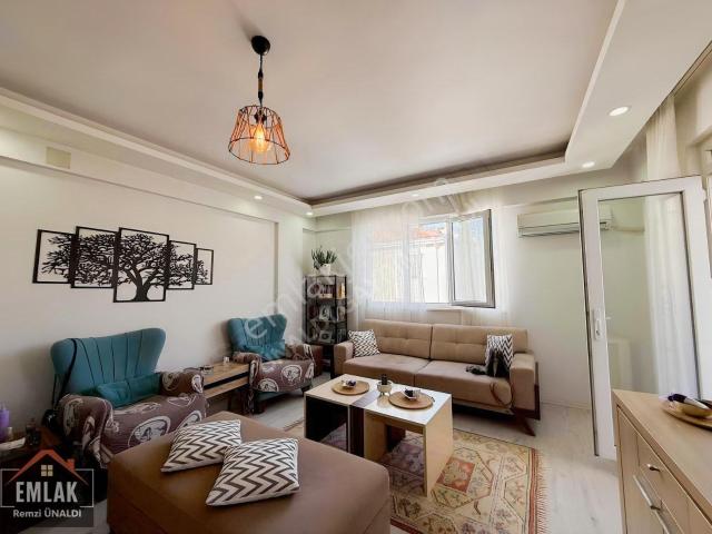 Asansörlü Çarşı Merkezde Satılık Dubleks Daire