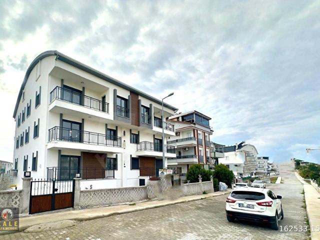 ASANSÖRLÜ YENİ BİNADA ARA KAT GENİŞ BALKONLU 2+1 DAİRE