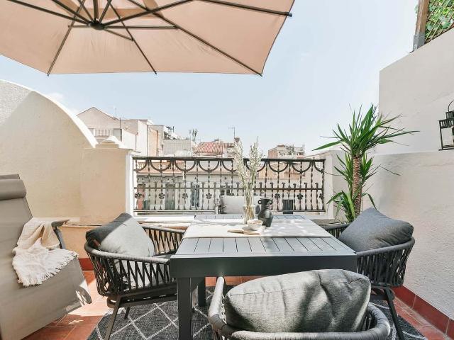 Ascea 2 bedroom and terrace in Eixample Esquerra