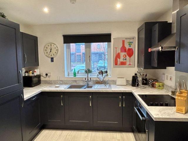 Ascot Way, Longbridge, Birmingham 1 bed apartment to rent £925 pcm £213 pw