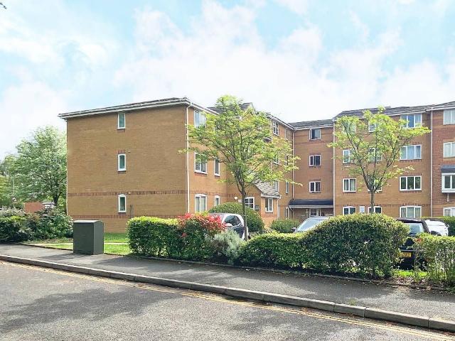 Ascot Court, Aldershot, Hampshire GU11, 1 bed flat to rent, £1,000 pcm | PrimeLocation