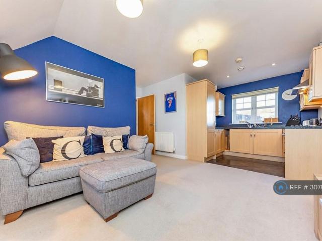 Ascot Drive, Letchworth Garden City, SG6 2 bed flat to rent £1,450 pcm £335 pw