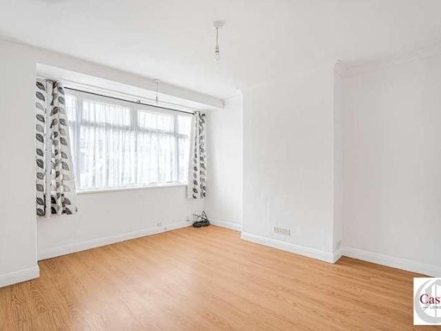 Ascot Gardens, Enfield, EN3