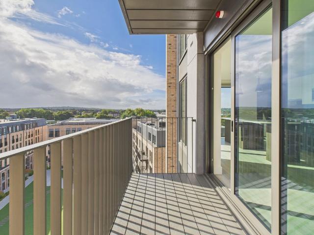 Ascot Road, Watford WD18, 2 bed flat to rent, £2,220 pcm | PrimeLocation