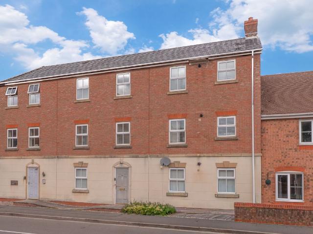 Ascote Lane, Shirley B90, 2 bed flat to rent, £1,395 pcm | PrimeLocation
