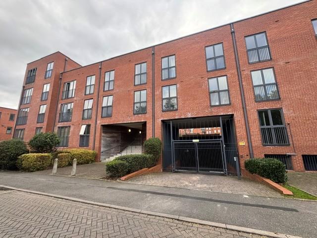 Ascote Lane, Solihull, B90 2 bed apartment to rent £1,300 pcm £300 pw