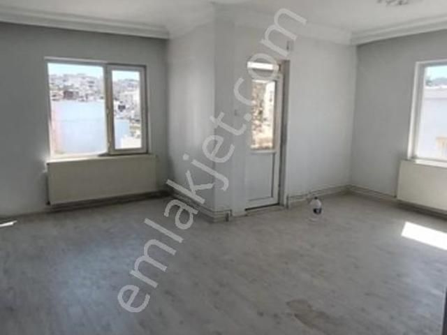 Asel Gayrimenku'den 60.yıl Mah. 2+1 D.gazlı Kiralık Daire