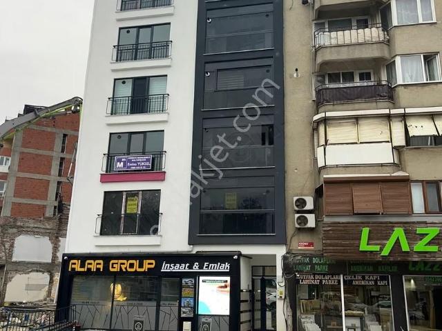 Asgo' Dan Erdek'te Cadde Üzeri 1+1 Satılık Lüks Daire