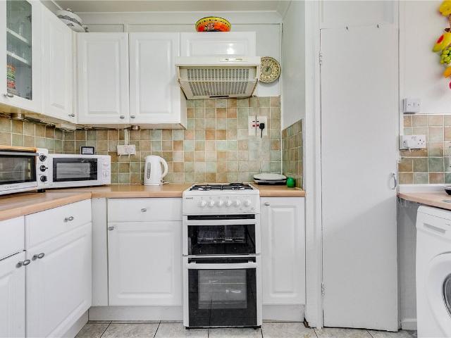 Ashton House, Petersfield Rise SW15, 3 bed maisonette to rent, £2,650 pcm | PrimeLocation