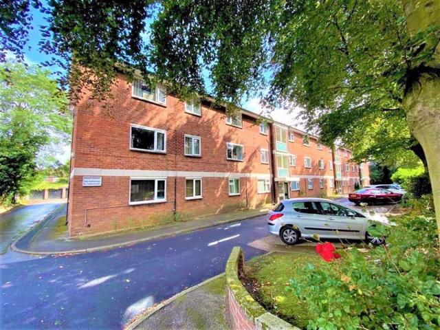 Ashton Lane, Sale M33, 2 bed flat to rent, £1,150 pcm | PrimeLocation
