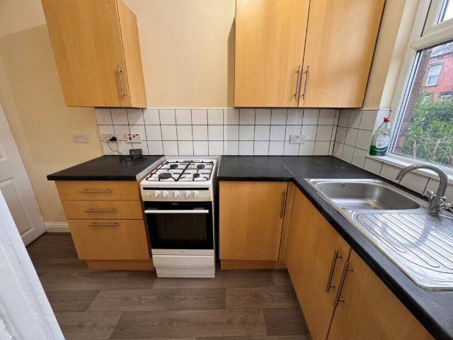 Ashton Mount, Leeds LS8, 2 bed terraced house to rent, £900 pcm | PrimeLocation