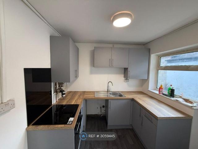 Ashton Road East, Manchester M35, 2 bed semi detached house to rent, £1,300 pcm | PrimeLocation
