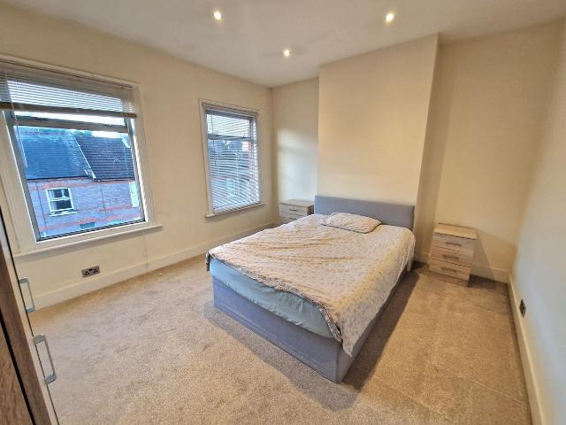 Ashton Road, Luton LU1, 4 bed property to rent, £1,600 pcm | PrimeLocation