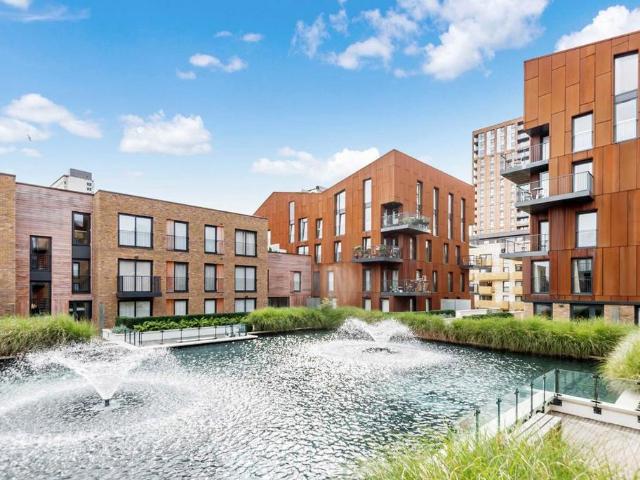 Ashton Reach, London SE16 1 bed flat to rent £2,000 pcm £462 pw