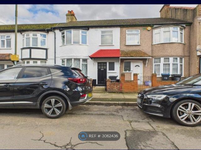 Ashtree Avenue, Mitcham CR4, 3 bed terraced house to rent, £2,400 pcm | PrimeLocation