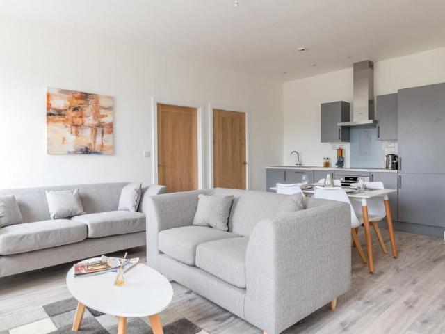 Ashtree Apartments, 601 York Road. 2 bed apartment to rent £1,050 pcm £242 pw
