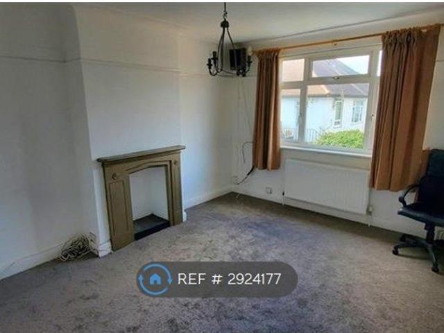 Ashurst Drive, Ilford IG6, 3 bed maisonette to rent, £2,000 pcm | PrimeLocation
