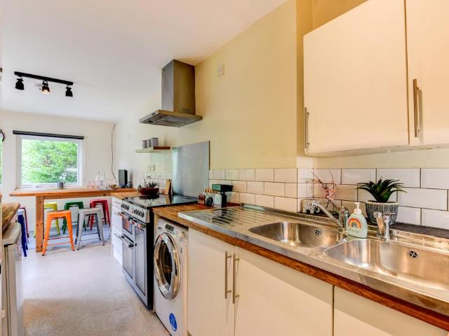 Ashurst Road, Brighton BN2 1 bed house of multiple occupation to rent £780 pcm £180 pw