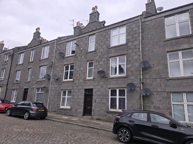 Ashvale Place, Second/Top Floor, AB10 1 bed apartment to rent £575 pcm £133 pw