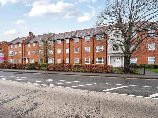 Ashville Way, Berkshire RG41 2 bed apartment to rent £1,550 pcm £358 pw