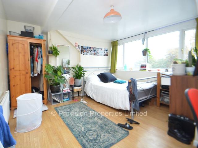 Ashville Road, Hyde Park, Leeds LS6, 5 bed terraced house to rent, £2,275 pcm | PrimeLocation