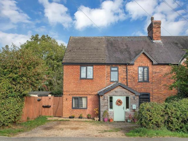 Ashwell Road, Oakham, LE15 4 bed semi detached house to rent £1,800 pcm £415 pw