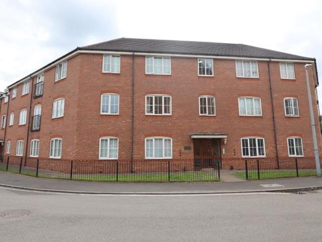 Ashwood Close, Oldbury B69, 2 bed flat to rent, £900 pcm | PrimeLocation