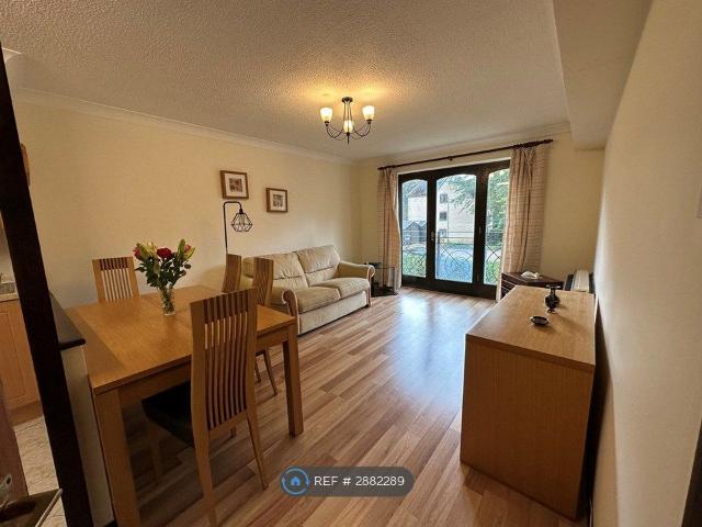 Ashworth Park, Cambridge CB3, 2 bed flat to rent, £2,000 pcm | PrimeLocation