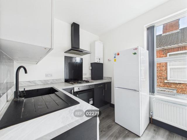 Ash Grove, Beverley Road HU5, 1 bed flat to rent, £650 pcm | PrimeLocation