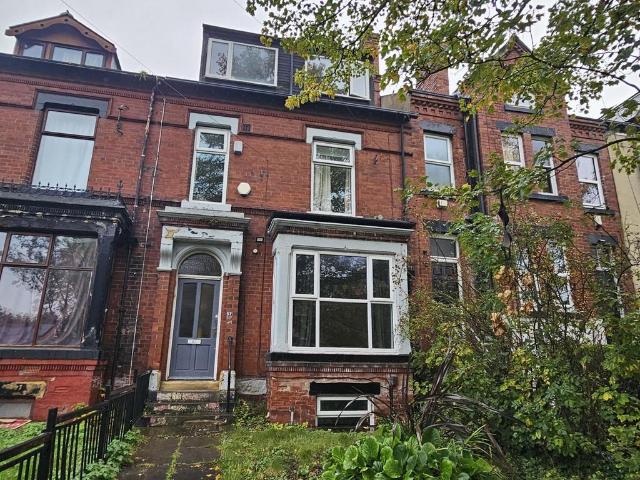 Ash Grove, Leeds 8 bed house to rent £4,507 pcm £1,040 pw