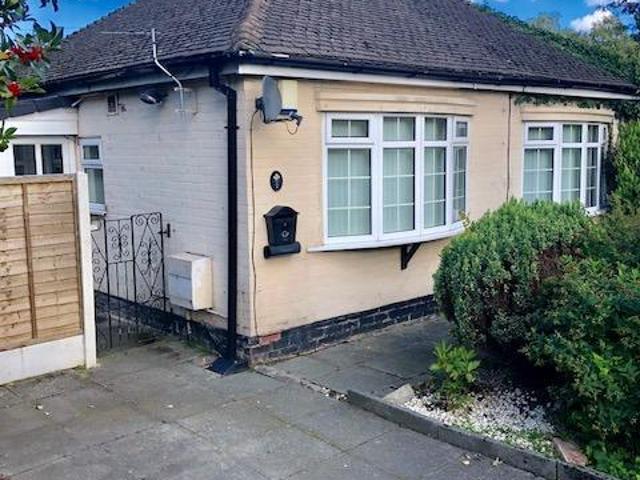 Ash Grove, Prestwich, M45 6TA, United Kingdom | 3 bed house for rent #139264590 | Rentberry