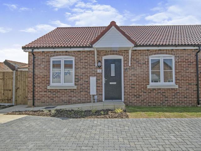 Ash Drive, Martham, Great Yarmouth NR29, 2 bed bungalow to rent, £1,175 pcm | PrimeLocation