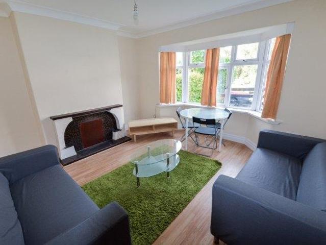 Ash Road 3 bed house share to rent £1,623 pcm £375 pw