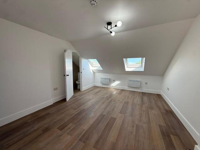 Ash Road, Aldershot GU12, 6 bed shared accommodation to rent, £5,100 pcm | PrimeLocation