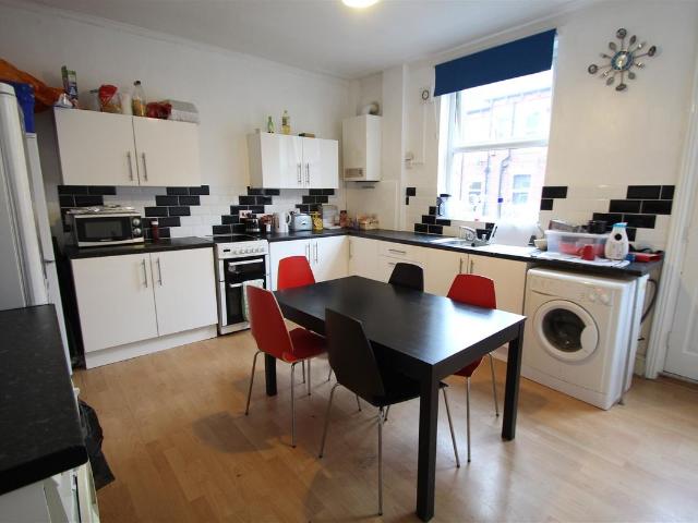 Ash Road, Headingley, Leeds, West Yorkshire LS6, 5 bed terraced house to rent, £2,362 pcm | PrimeLocation