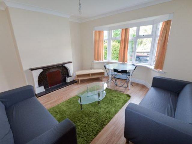 Ash Road, Leeds LS6, 3 bed shared accommodation to rent, £542 pppm | PrimeLocation