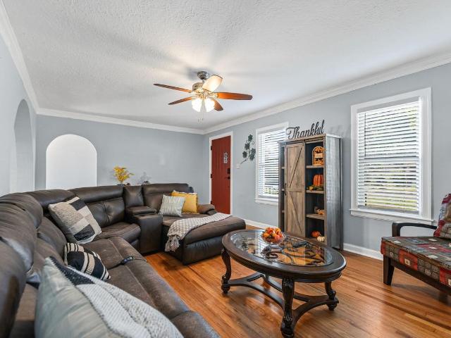 Ash West 805 3 Bedroom Apartment for Rent at 805 W Ash St, Columbia, MO 65203