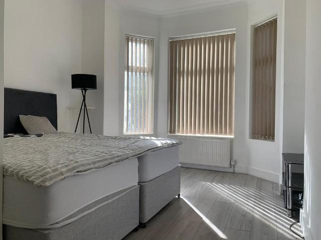 Ash Tree Road, Crumpsall 2 bed ground floor flat to rent £950 pcm £219 pw