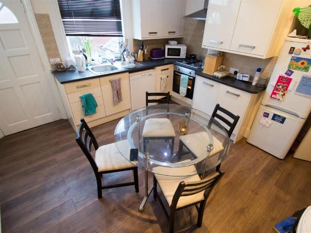 Ash View, Headingley, Leeds, West Yorkshire LS6, 4 bed terraced house to rent, £1,959 pcm | PrimeLocation